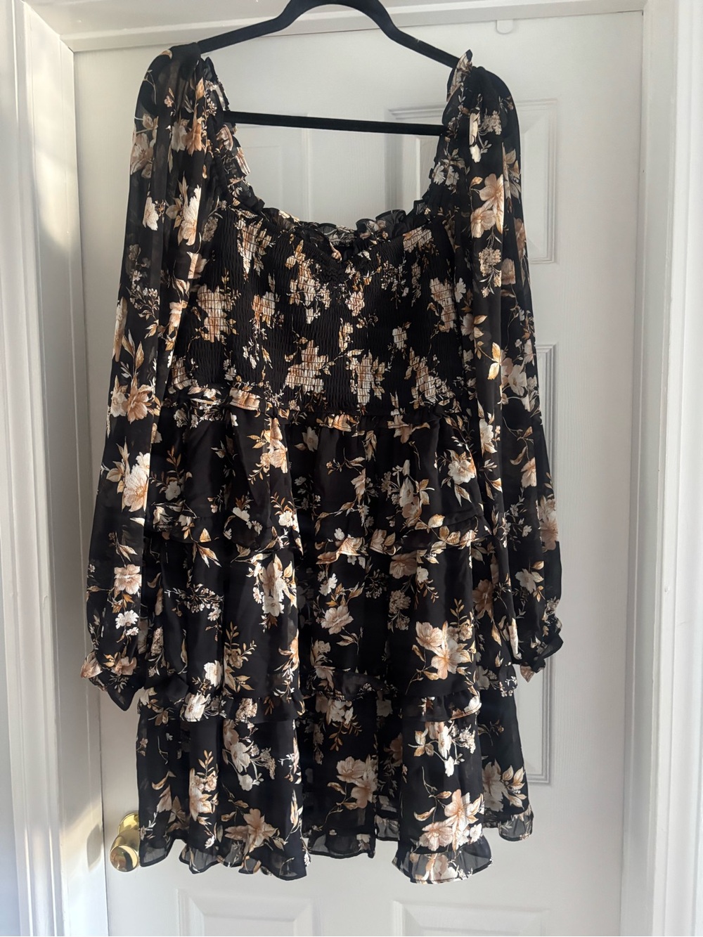 ARULA Black Floral Tiered Long-Sleeve Dress